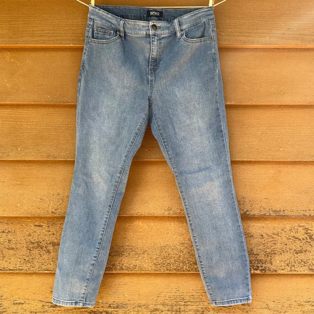 Buffalo David Button Aubrey Mid-Rise Super Stretch Soft Ankle Grazer Jeans 8/29